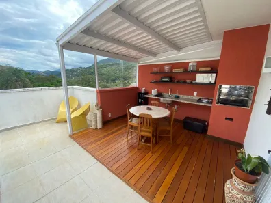 Cobertura com 4 Quartos à venda, 178m² no Itaipava, Petrópolis