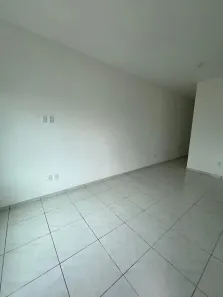 Casa de Condomínio com 2 Quartos para alugar, 61m² no Curicaca, Caucaia