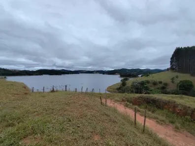 Fazenda / Sítio / Chácara com 2 Quartos para alugar, 50000m² no Espirito Santo, Paraibuna