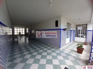 Casa com 5 Quartos à venda, 322m² no Santo Amaro, Recife