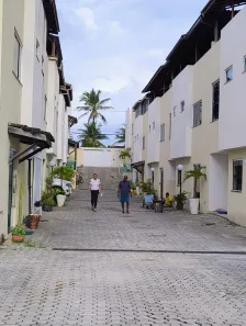 Casa de Condomínio com 3 Quartos à venda, 10m² no Ipitanga, Lauro de Freitas