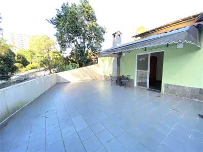 Sobrado com 6 Quartos para venda ou aluguel, 354m² no Centro, Diadema