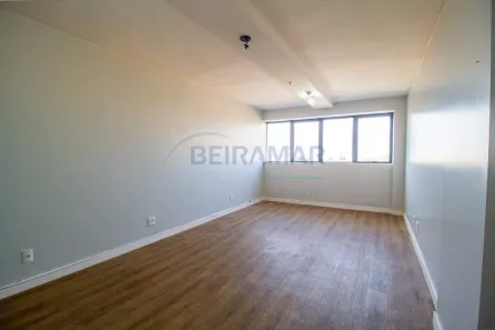 Conjunto Comercial / Sala com 2 Quartos à venda, 32m² no Samambaia Norte, Brasília