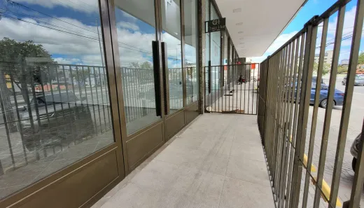 Loja / Salão / Ponto Comercial com 1 Quarto para alugar, 60m² no Lauritzen, Campina Grande