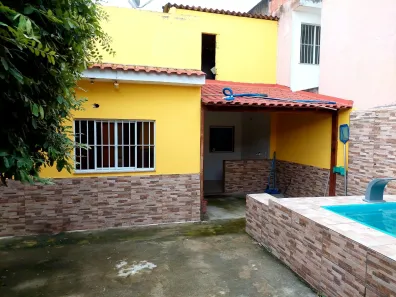 Casa com 3 Quartos à venda, 300m² no Comendador Soares, Nova Iguaçu