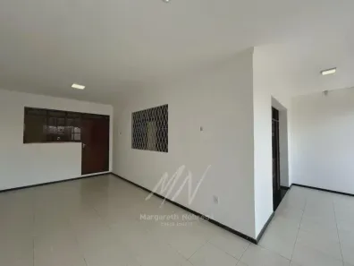 Casa com 4 Quartos à venda, 245m² no Palmeira, Campina Grande