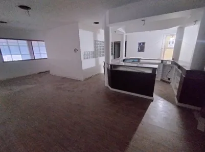 Conjunto Comercial / Sala para alugar, 300m² no Jardim Vinte e Cinco de Agosto, Duque de Caxias