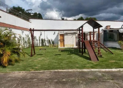 Casa com 3 Quartos para alugar, 400m² no Vila Áurea, Poá