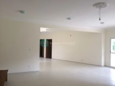Casa de Condomínio com 4 Quartos à venda, 1600m² no , Santo Antônio do Pinhal