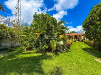 Fazenda / Sítio / Chácara com 3 Quartos à venda, 190m² no , Aquiraz