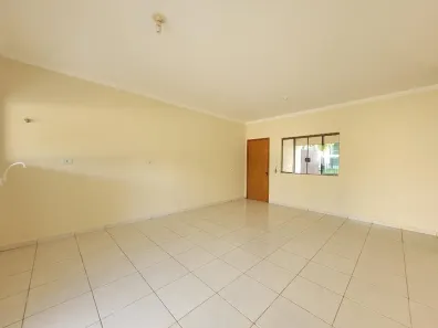 Casa com 2 Quartos para alugar, 75m² no Jardim Brasil, Maringá
