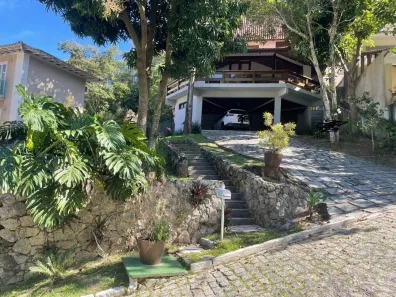 Casa de Condomínio com 4 Quartos à venda, 385m² no Itaipu, Niterói