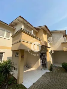Sobrado com 2 Quartos à venda, 79m² no Nossa Senhora das Graças, Canoas