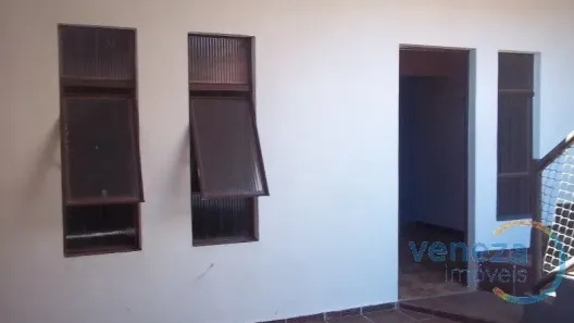 Prédio Inteiro à venda, 240m² no Monte Belo, Londrina