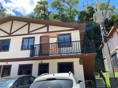 Apartamento com 3 Quartos à venda, 69m² no Samambaia, Petrópolis