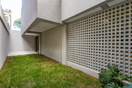 Casa de Condomínio com 3 Quartos à venda, 178m² no Jardim Social, Curitiba