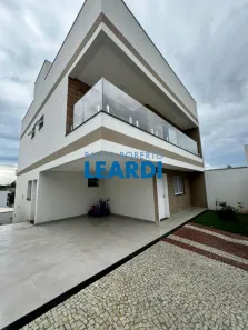 Sobrado com 3 Quartos à venda, 258m² no Loteamento Caldense, Poços de Caldas