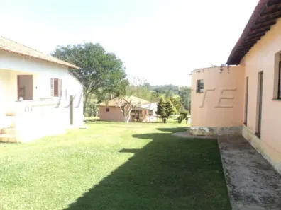 Fazenda / Sítio / Chácara com 5 Quartos à venda, 300m² no Centro, Boituva