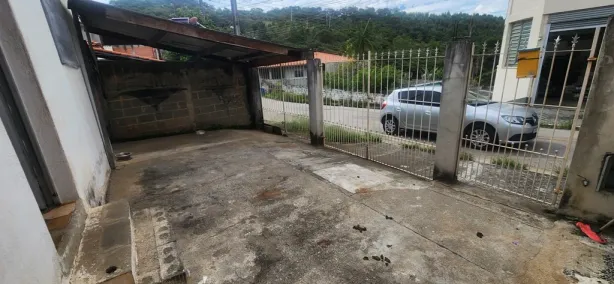 Casa com 2 Quartos à venda, 70m² no Centro, Igaratá