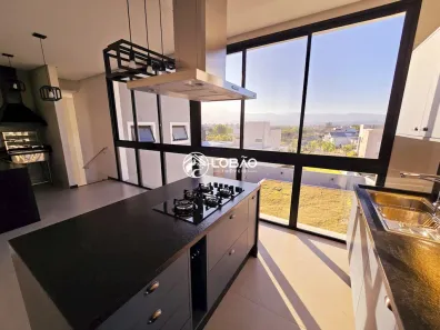 Casa de Condomínio com 3 Quartos para alugar, 385m² no Parque Ipiranga, Resende