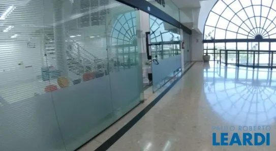 Loja / Salão / Ponto Comercial à venda, 145m² no Alphaville, Santana de Parnaíba
