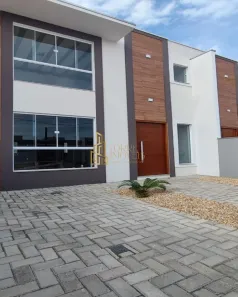 Sobrado com 3 Quartos à venda, 100m² no Meia Praia, Navegantes