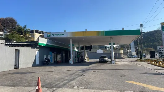 Loja / Salão / Ponto Comercial para alugar, 30m² no Colubande, São Gonçalo