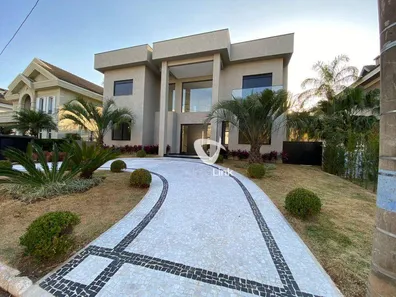 Casa de Condomínio com 5 Quartos para venda ou aluguel, 750m² no Tamboré, Santana de Parnaíba