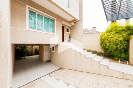Apartamento com 3 Quartos para alugar, 154m² no Barreirinha, Curitiba