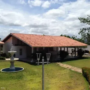 Fazenda / Sítio / Chácara com 4 Quartos para alugar, 10000m² no Camará, Aquiraz
