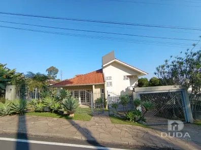 Casa com 4 Quartos para alugar, 371m² no Mina Brasil, Criciúma