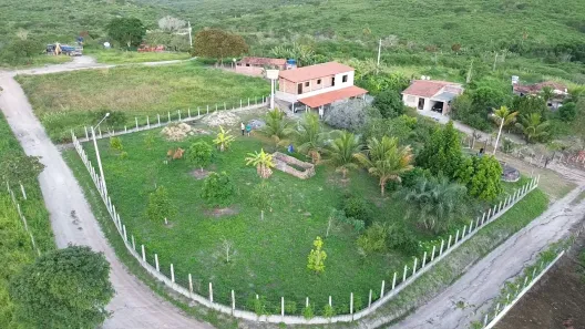 Fazenda / Sítio / Chácara com 2 Quartos à venda, 1600m² no , Sairé