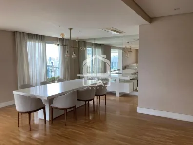 Apartamento com 2 Quartos para alugar, 236m² no Jardim Panorama, São Paulo