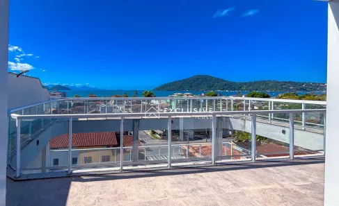 Cobertura com 3 Quartos para venda ou aluguel, 500m² no Barra da Lagoa, Ubatuba