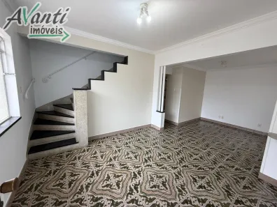 Sobrado com 3 Quartos para alugar, 130m² no Embaré, Santos