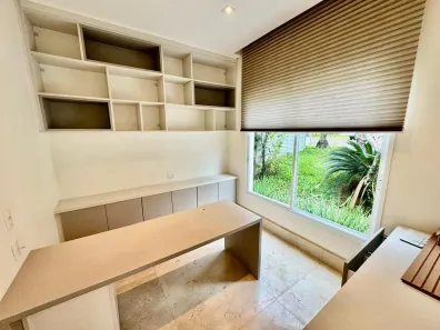 Casa de Condomínio com 5 Quartos para venda ou aluguel, 390m² no Tamboré, Santana de Parnaíba