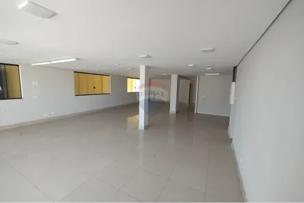 Loja / Salão / Ponto Comercial para alugar, 180m² no Jardim das Cerejeiras, Atibaia