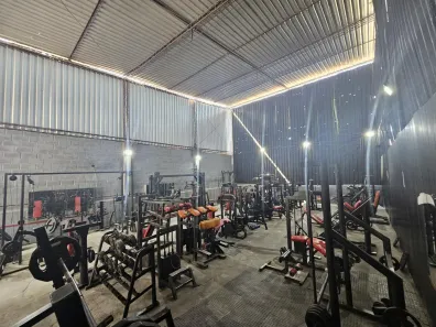 Loja / Salão / Ponto Comercial à venda, 300m² no Vila Norma, Mesquita
