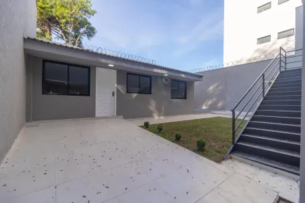 Loja / Salão / Ponto Comercial com 1 Quarto para alugar, 50m² no Vila Izabel, Curitiba