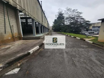 Galpão / Depósito / Armazém para alugar, 5000m² no Piraporinha, Diadema