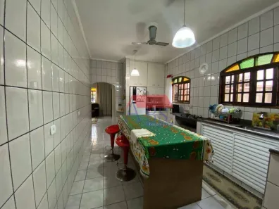Casa com 3 Quartos à venda, 173m² no Parque São Luis, Cubatão