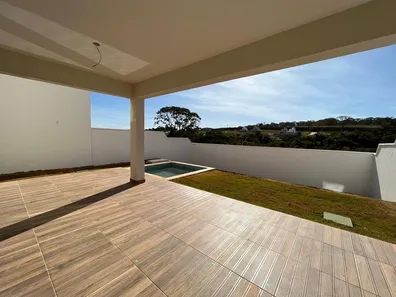 Sobrado com 4 Quartos à venda, 181m² no Jardins Capri, Senador Canedo