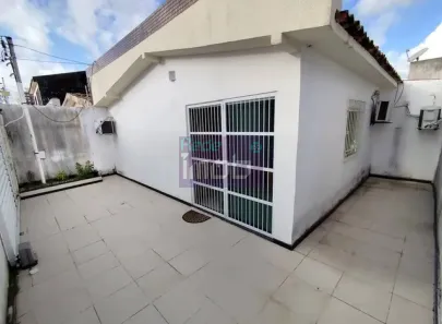 Casa com 4 Quartos à venda, 250m² no Grageru, Aracaju