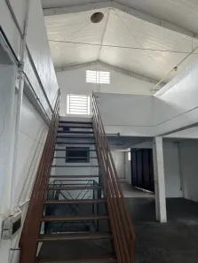 Galpão / Depósito / Armazém para venda ou aluguel, 800m² no Sarandi, Porto Alegre