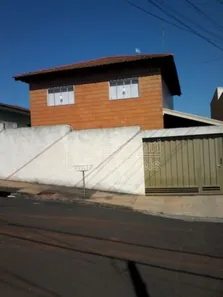 Sobrado com 4 Quartos à venda, 249m² no Centro, Araraquara