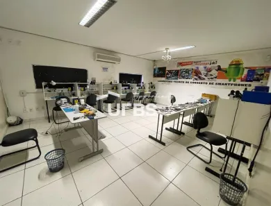 Prédio Inteiro com 5 Quartos à venda, 600m² no Setor Garavelo, Aparecida de Goiânia