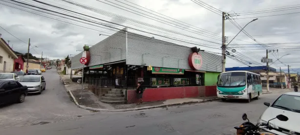 Loja / Salão / Ponto Comercial à venda, 661m² no Centro, Esmeraldas