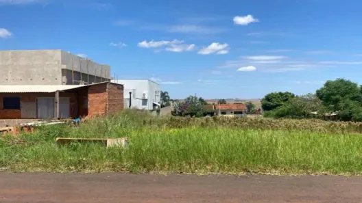 Terreno / Lote Comercial à venda, 400m² no Centro, Tupãssi