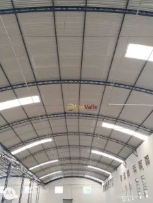 Galpão / Depósito / Armazém para alugar, 2500m² no Centro, Taubaté
