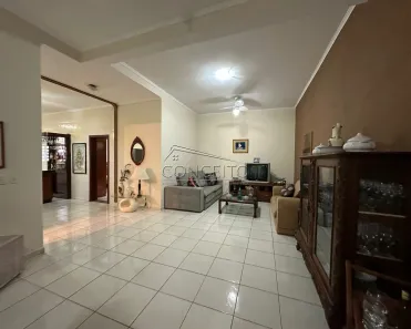 Sobrado com 4 Quartos à venda, 282m² no Centro, Águas de São Pedro